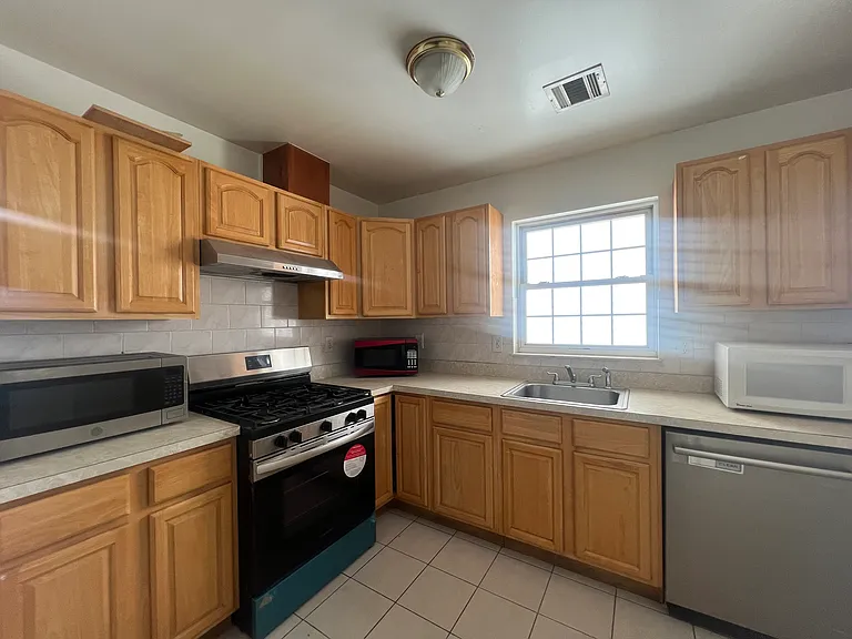 16 Bergen Ave #2 — Photo 7
