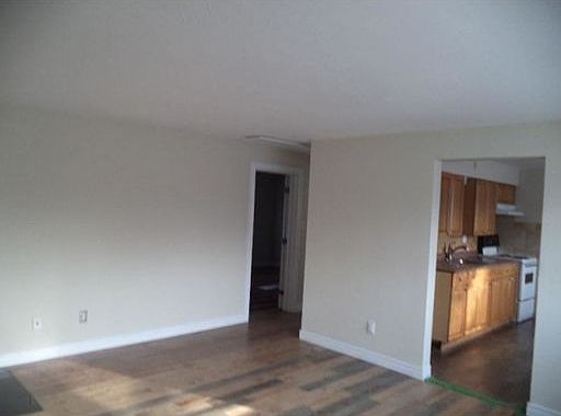 1st image of 17 Julia Dr