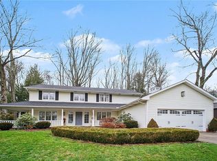 13285 S Partridge Dr, Valley View, OH