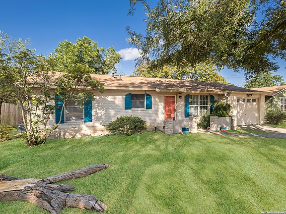 4th image of 10920 LAZY OAKS DR