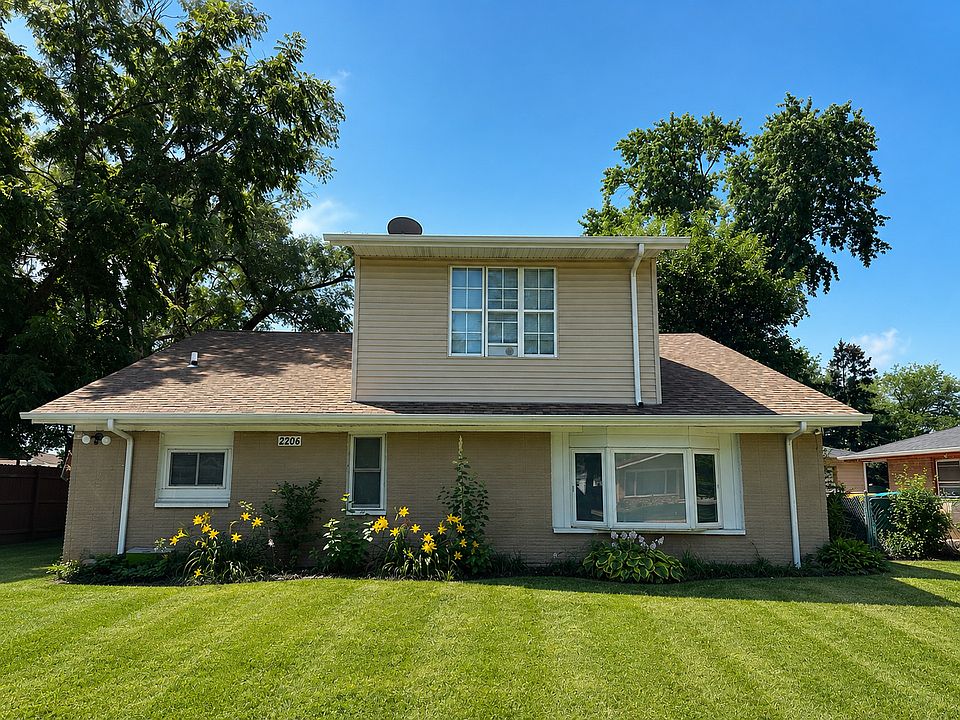 1st image of 2206 Capri Ave