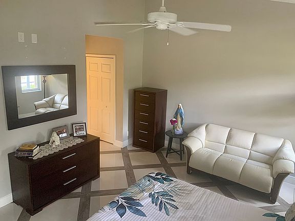 5th image of 7002 Torrey Pines Cir