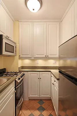 Sold by Corcoran | media 22