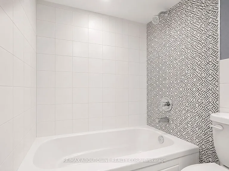 112 Claremont St #BASEMENT — Photo 20