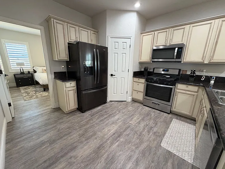 1797 E Alder Cir — Photo 8
