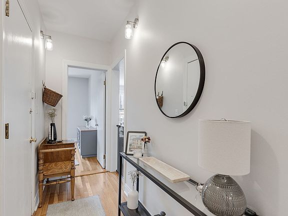 3rd image of 2961 N Halsted St #2