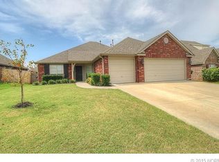 11906 E 102nd St N, Owasso, OK 74055