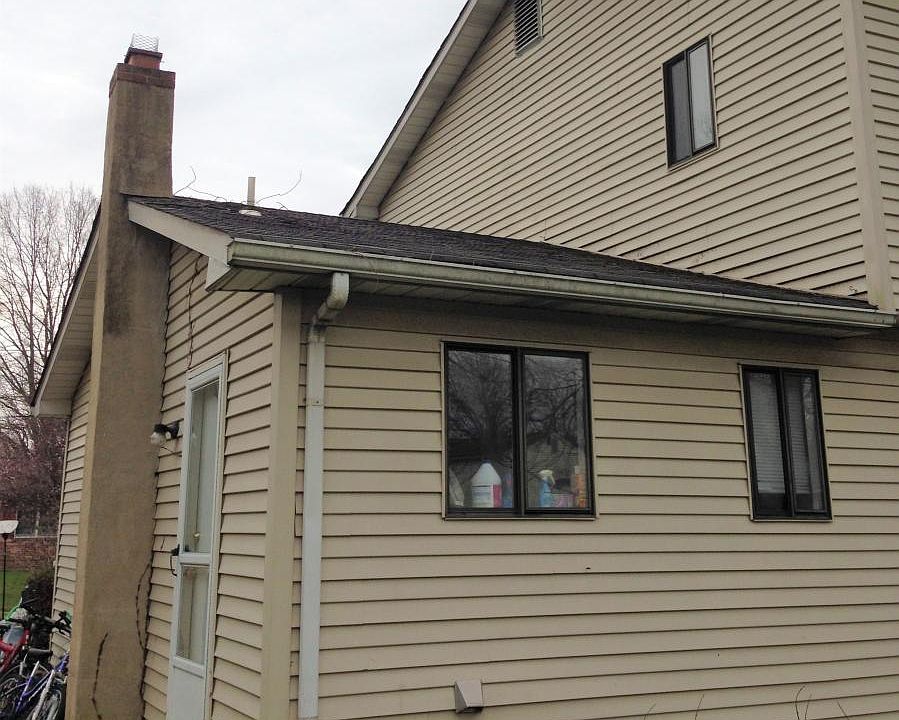 2nd image of 10 Phelps Ln