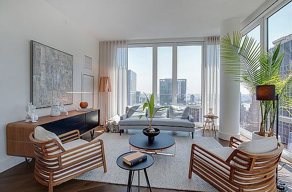 1st image of 222 E 44th St APT 17E