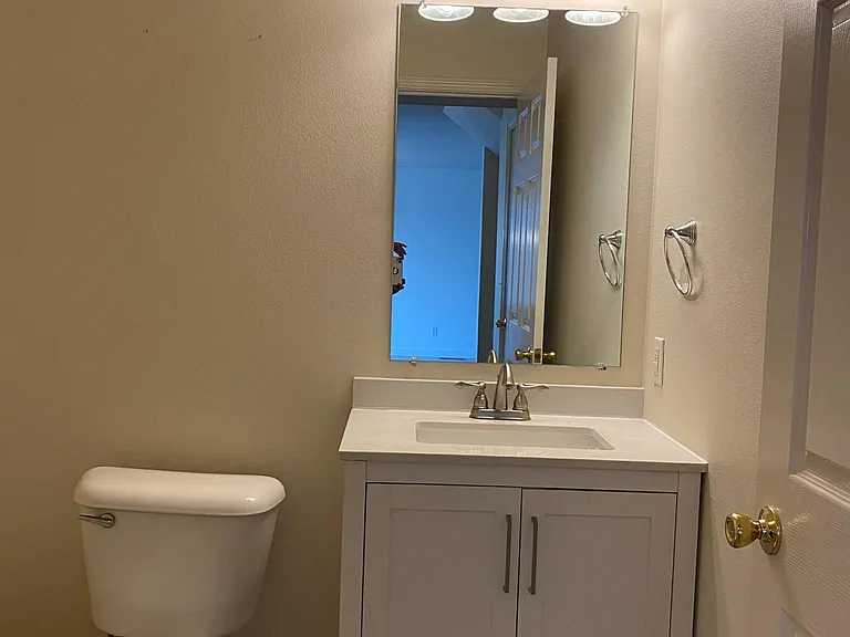 1/2 Bath main level off of kitchen