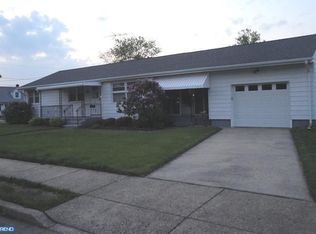 2 Lee Ct, Hamilton, NJ 08619