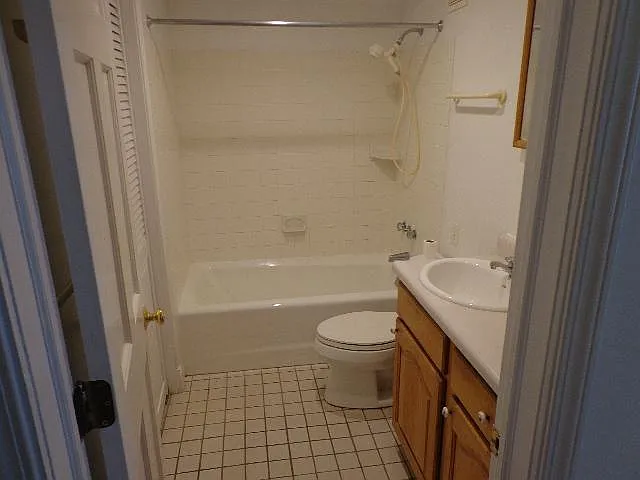 3217 N Clifton Ave #BASEMENT — Photo 8