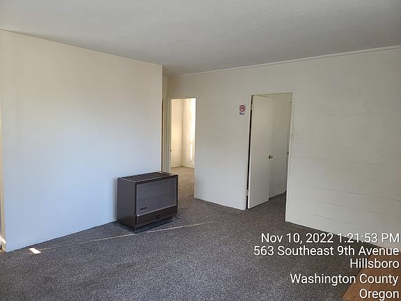 3rd image of 563 SE 9th Ave