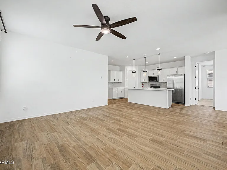 35948 W Santa Monica Ave — Photo 8