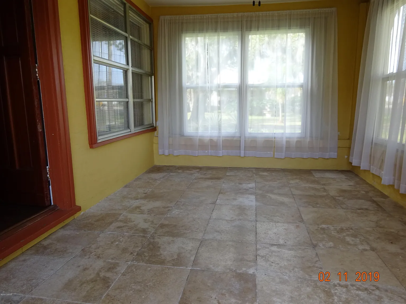 2 bed, 1.0 bath, 1814 sqft, $1,800 — Photo 4