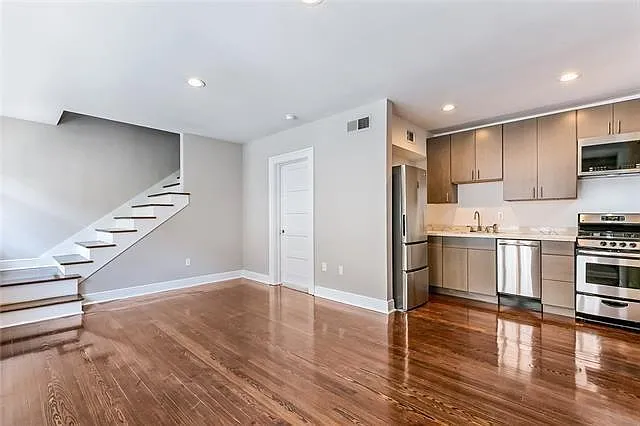 920 S Carrollton Ave #Q — Photo 2