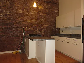 Rented by Rennit Inc.