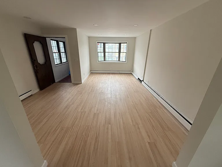 164 Beach St — Photo 1