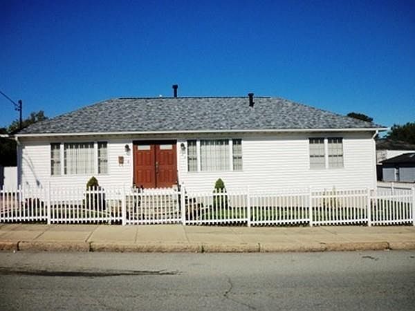 1st image of 244 Brayton Ave