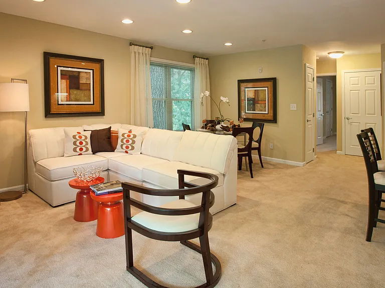 Spa Cove Apartments — Photo 7
