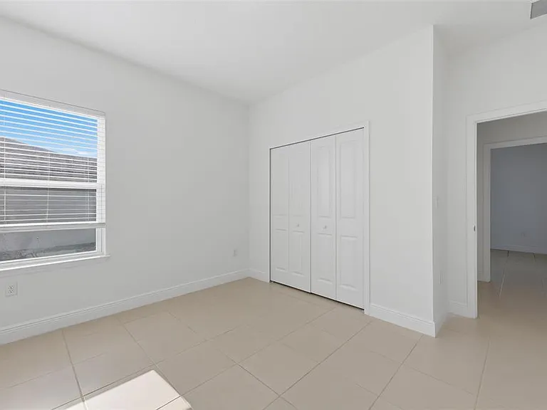 304 Begonia Ct — Photo 20
