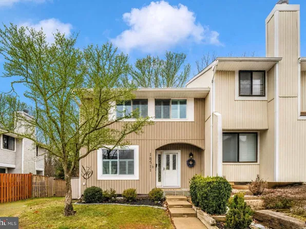 18511 Eagles Roost Dr, Germantown, MD 20874