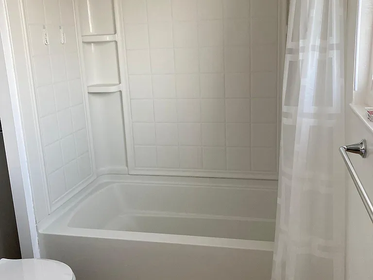 6811 Oxford Dr — Photo 22