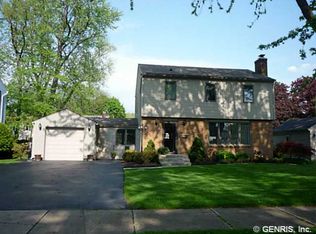 106 Stonehenge Rd, Rochester, NY 14609