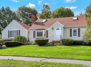 10 Carolyn Dr, Danvers, MA 01923