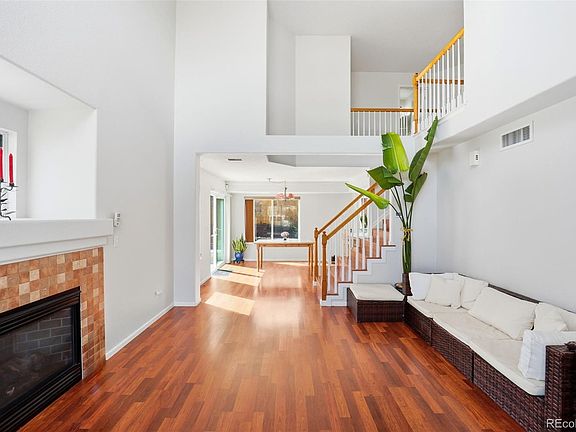5th image of 3875 Perth Street
