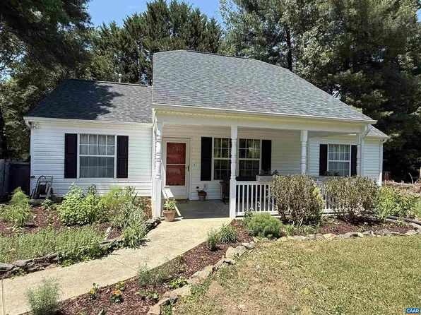 295 Blackthorn Ln, Charlottesville, VA 22902