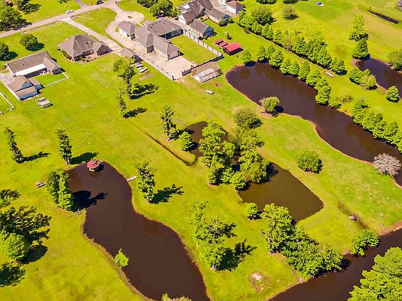 3rd image of 115 Ouiski Bayou Dr