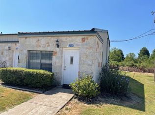 37551 Meadowview Dr, Hempstead, TX 77445