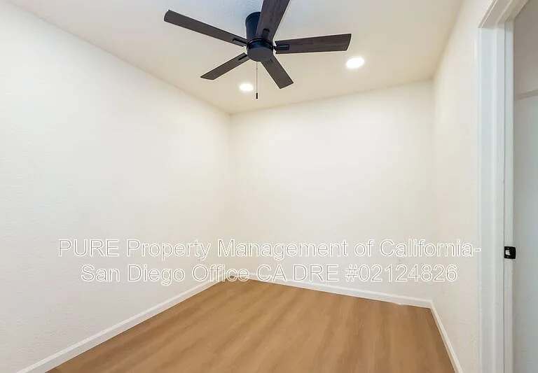 1120 Florence St — Photo 12