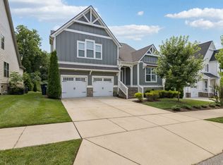 2717 Cloister Ln, Thompsons Station, TN 37179
