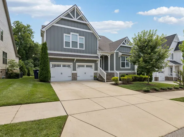 2717 Cloister Ln, Thompsons Station, TN 37179