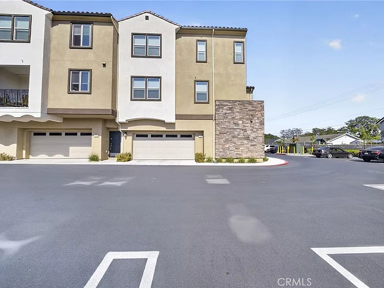 2410 E Agave St #9 — Photo 29