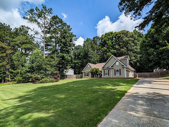 2nd image of 135 Cold Harbor Ct