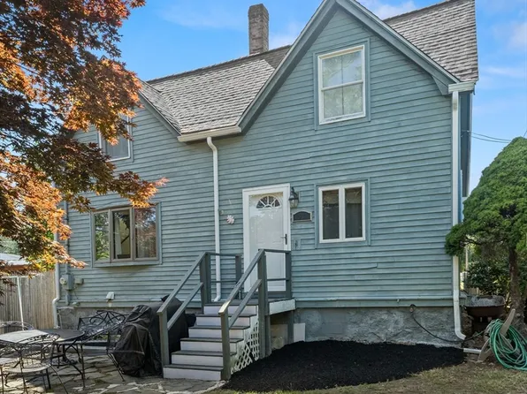 91 Bartholomew St, Peabody, MA 01960