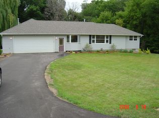 5460 Eastview Ave, Mound, MN 55364