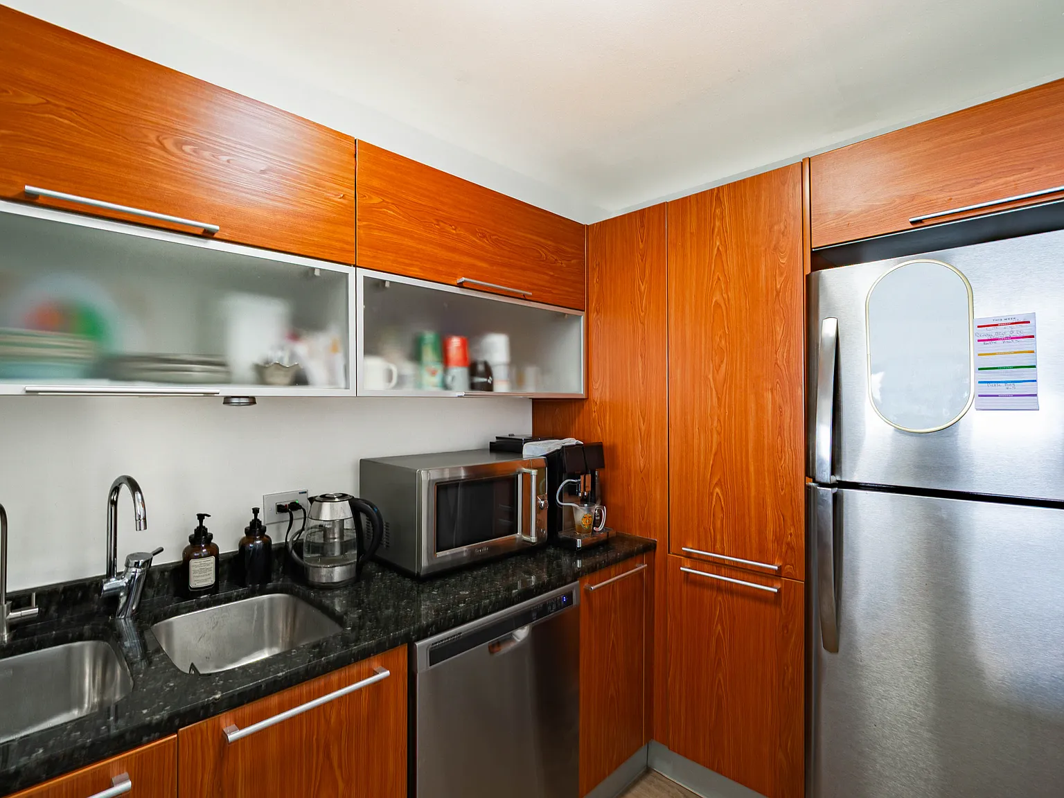 1 bed, 800 sqft, $2,500 — Photo 2