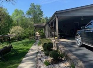 260 Keatts Rd, Gretna, VA 24557