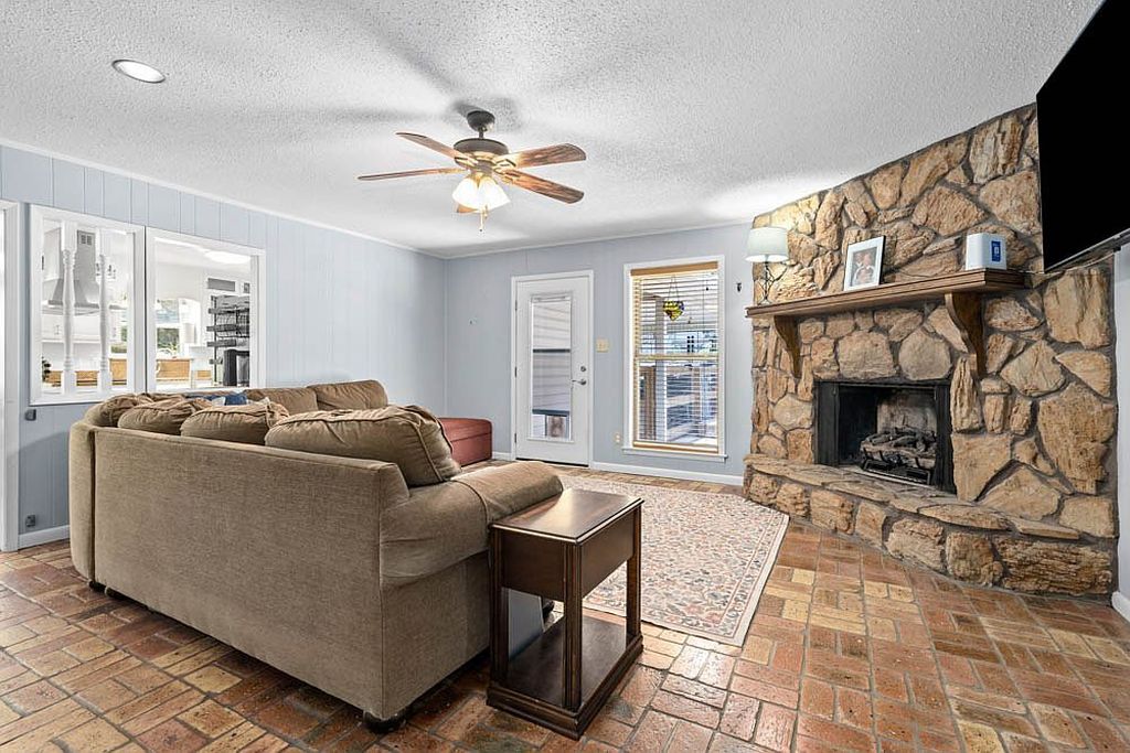 7410 Fir Dr - Property Image