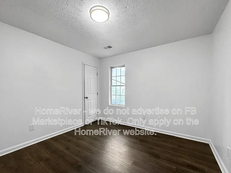 633 Sandys Ln SE — Photo 14
