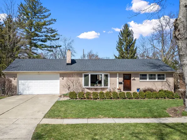 17212 Buckingham Ave, Beverly Hills, MI 48025
