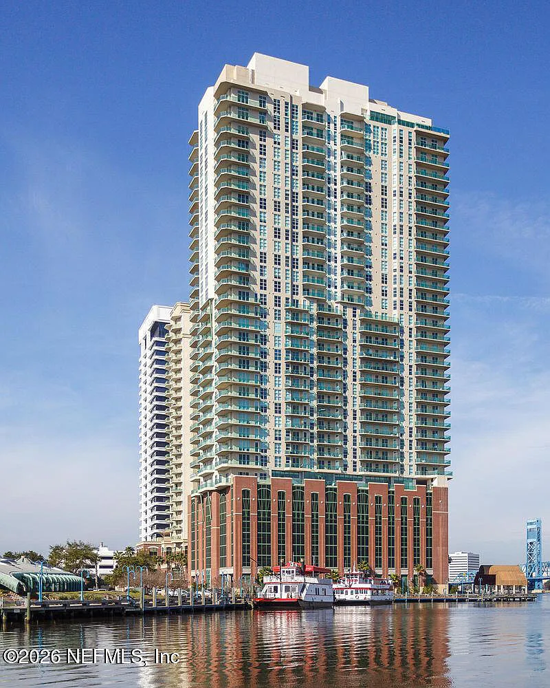 1 bed, 1.0 bath, 1125 sqft, $2,195 — Photo 2