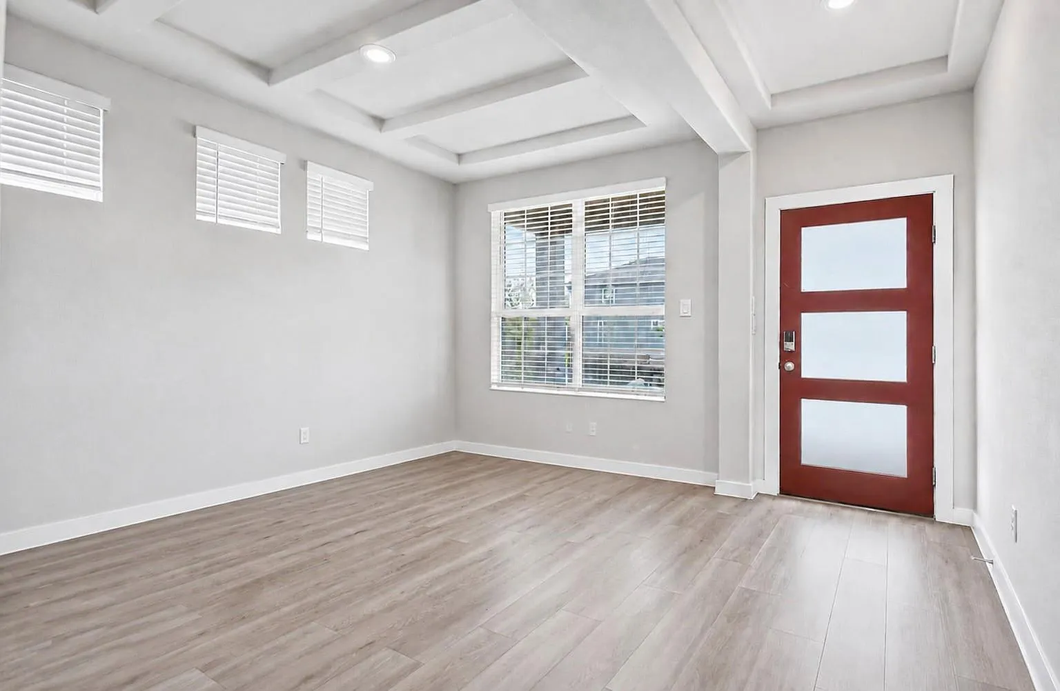 4 bed, 3.5 bath, 2544 sqft, $2,650 — Photo 2