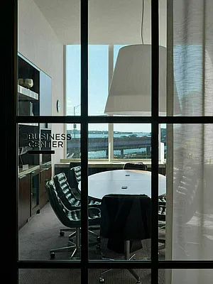 Sold by Extell Marketing Group | media 26