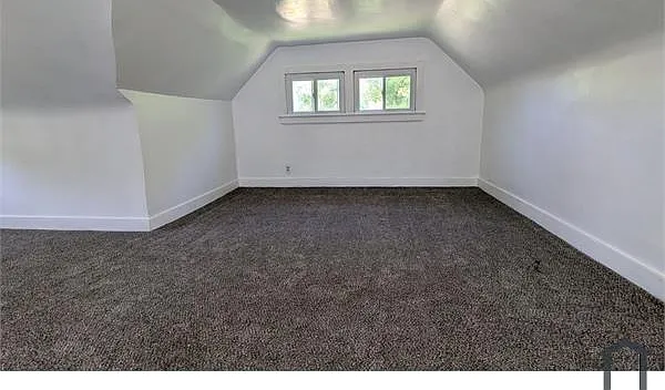 443 W Thornton St — Photo 10