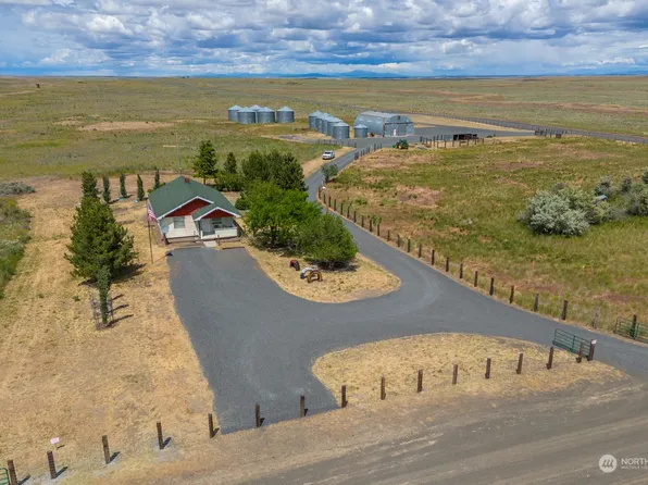 805 Road L NE, Coulee City, WA 99115